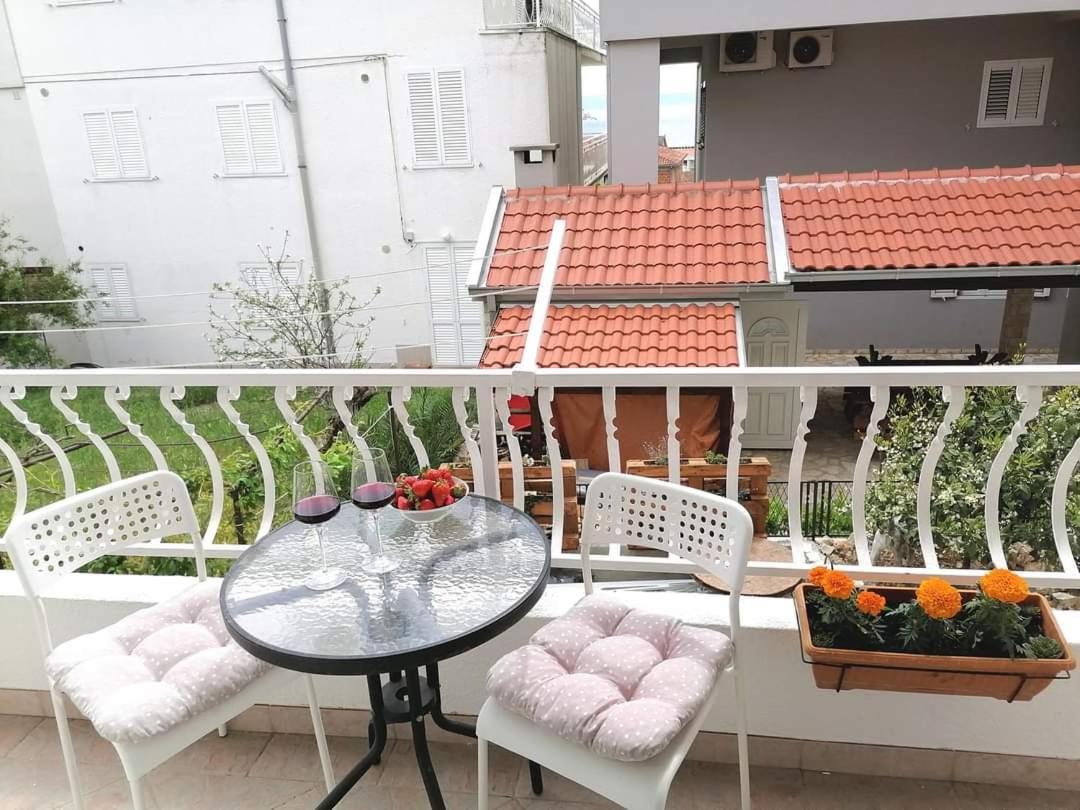Apartman Komadina Hotel Makarska Luaran gambar